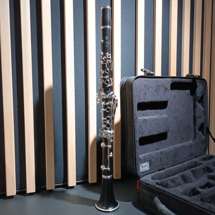 CLARINETTO YAMAHA YCL SEVRE IN LA CON ASTUCCIO DOPPIO USATO main product photo