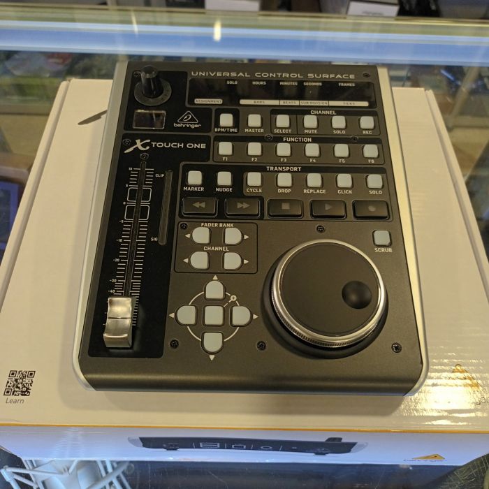 CONTROLLER MIDI BEHRINGER X-TOUCH ONE USATO main product photo