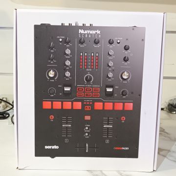 MIXER DJ NUMARK SCRATCH USATO