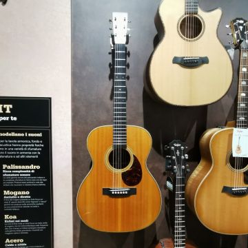 CHITARRA ACUSTICA MARTIN OM28 USATA