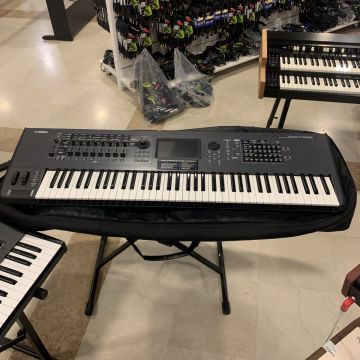 TASTIERA YAMAHA MONTAGE7 USATA