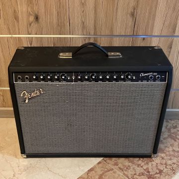 AMPLIFICATORE PER CHITARRA FENDER CHAMPION 100 USATO