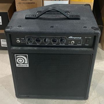 AMLIFICATORE PER BASSO AMPEG BA-108 USATO