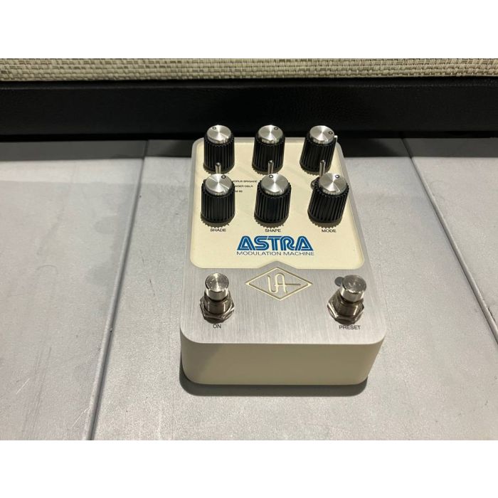 PEDALE UNIVERSAL AUDIO ASTRA USATO main product photo