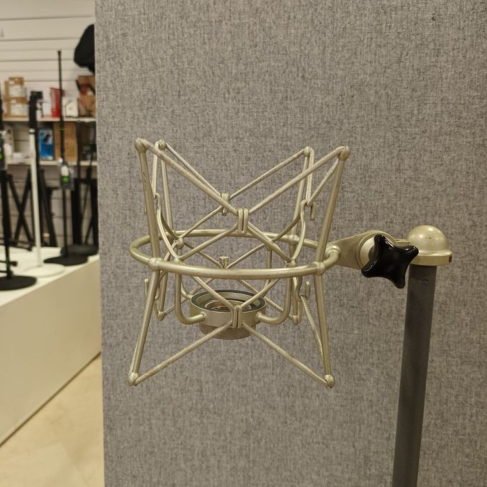SHOCKMOUNT NEUMANN EA01 USATO main product photo
