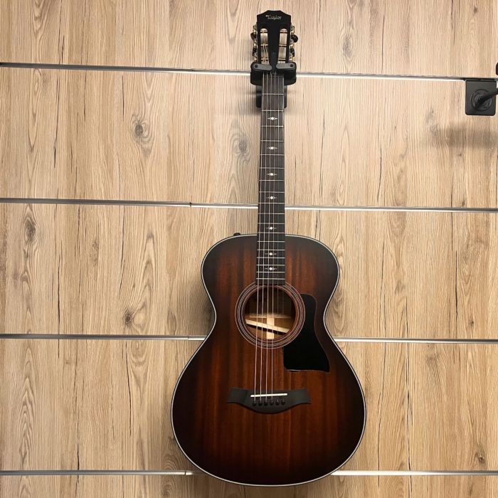 CHITARRA ACUSTICA AMPLIFICATA TAYLOR 322E USATA main product photo