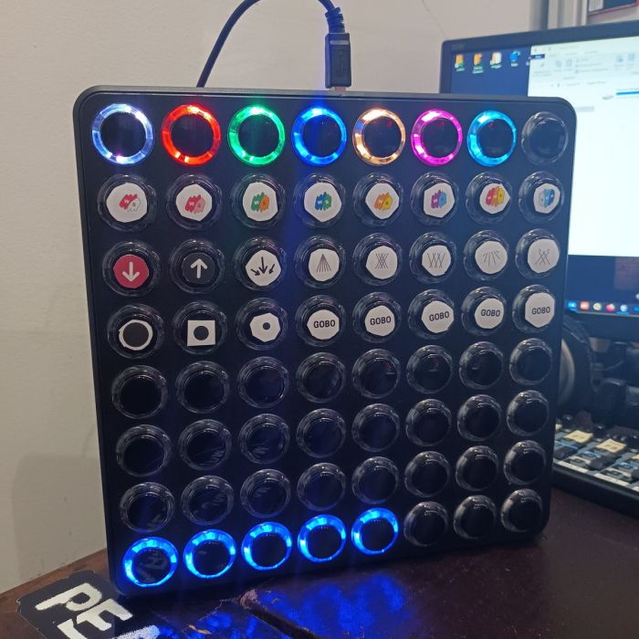 CONTROLLER MIDI FIGHTER 64 USATO main product photo