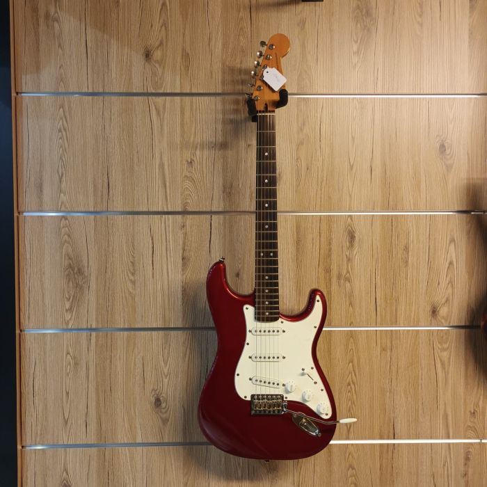 CHITARRA ELETTRICA FENDER SQUIER ROSSA CLASSIC VIBE 60 CON CUSTODIA USATA main product photo
