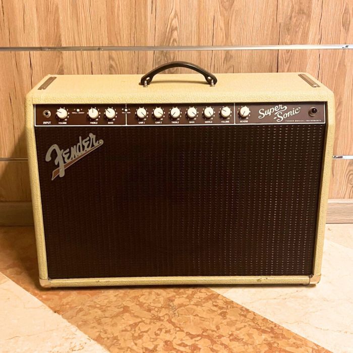 AMPLIFICATORE FENDER SUPER SONIC 60W USATO main product photo